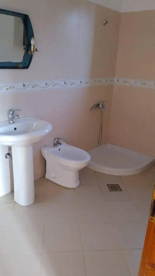 Mullaj Guest House فلورا ألبانيا